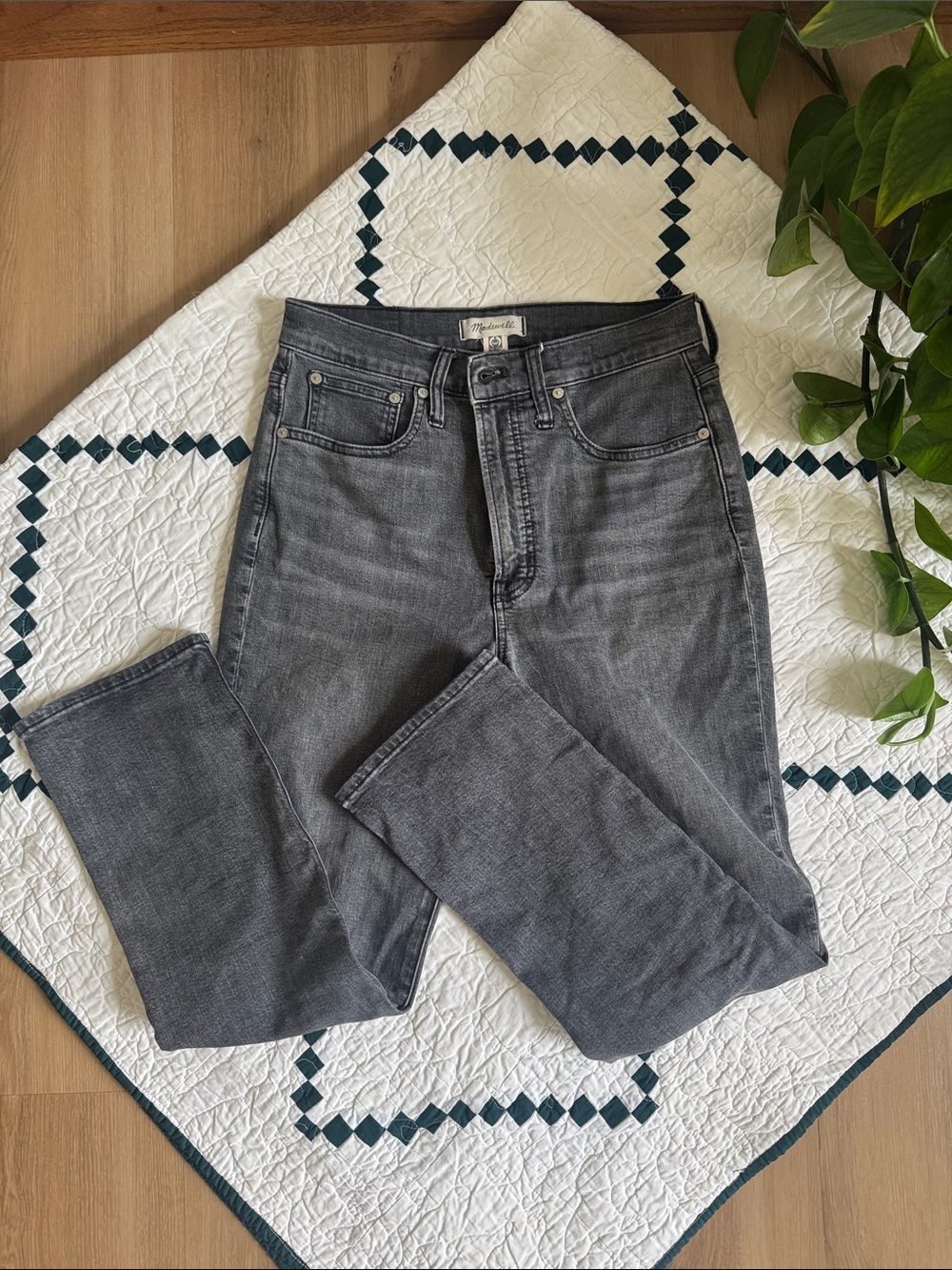 Madewell women’s  Charcoal slim demi-boot Jeans